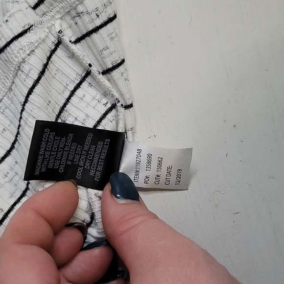 NWT Torrid Crinkle Neckline Striped Blouse Large 0 - Picture 11 of 12